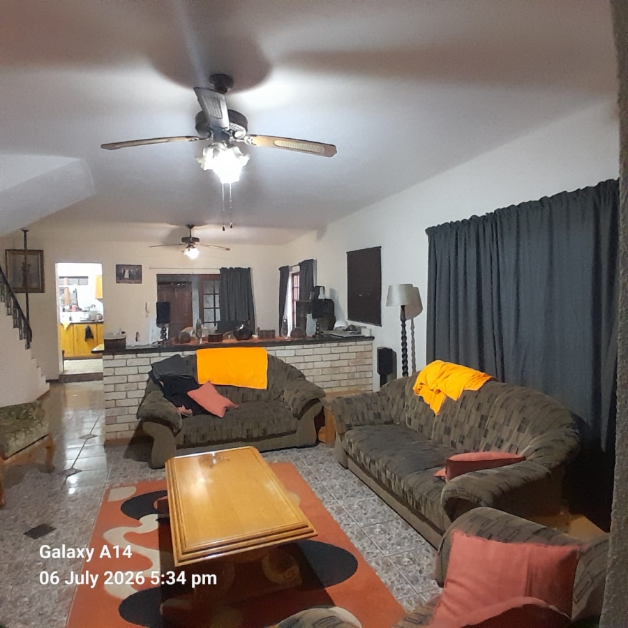 3 Bedroom Property for Sale in Safari Gardens North West